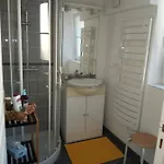 アパート 40 M2 En Rez De Jardin *