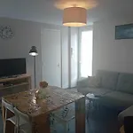 アパート 40 M2 En Rez De Jardin *